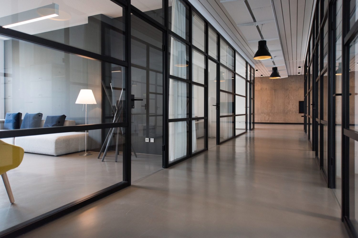 Office space that real estate experts gave tips to find.